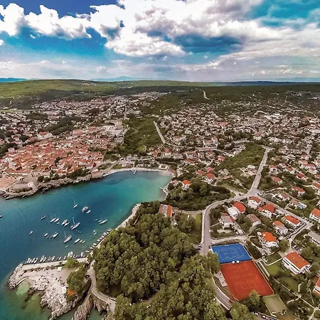 Stunning In Ostrobradic With Jacuzzi Sveti Anton (Krk)